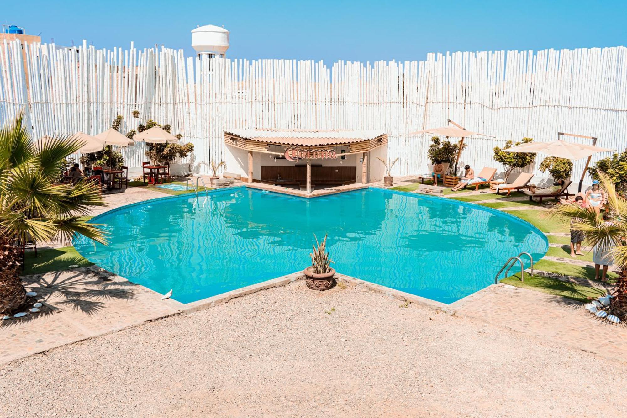 Delfines De Chicama Hotel Puerto Chicama Exterior photo